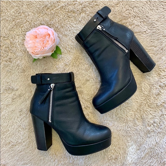 Zara Shoes - Black Booties!!! 32